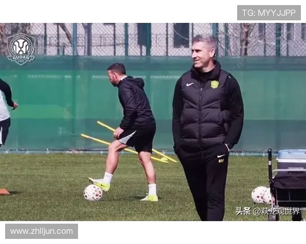 直播吧在现场蒙哥马利：单独表扬任何一个队员，都是不公平的